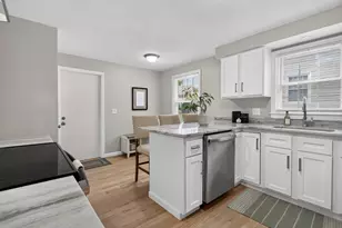 18 Fairway Cir, Natick, MA 01760 - Photo 13