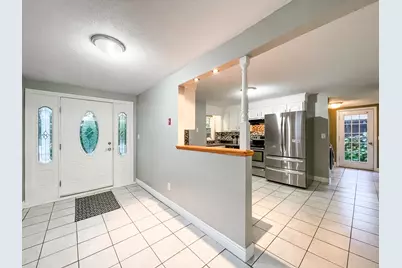 28 Wells Ave, Chicopee, MA 01020 - Photo 5