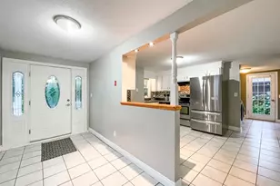28 Wells Ave, Chicopee, MA 01020 - Photo 5