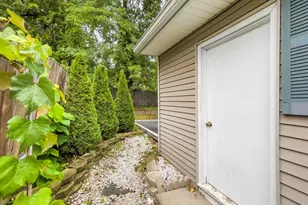 28 Wells Ave, Chicopee, MA 01020 - Photo 19