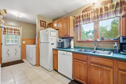 7 Thompson Street, Palmer, MA 01069 - Photo 21