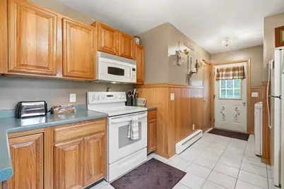 7 Thompson Street, Palmer, MA 01069 - Photo 17