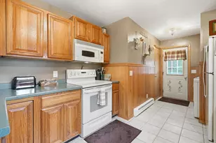 7 Thompson St, Palmer, MA 01069 - Photo 17