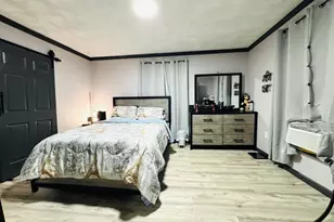 130 Myrtle St, Springfield, MA 01151 - Photo 15