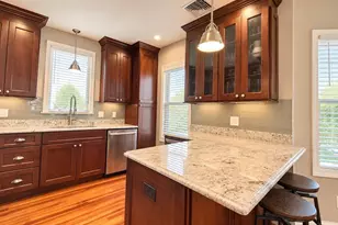 107 Neponset St, Boston, MA 02122 - Photo 11