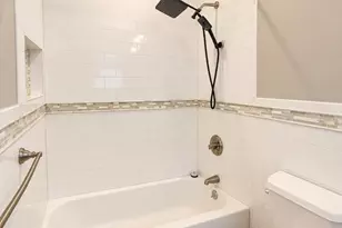 107 Neponset St, Boston, MA 02122 - Photo 25