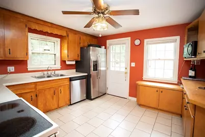 1093 Wachusett St, Holden, MA 01520 - Photo 11