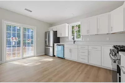 60 Noonan St #60, Mansfield, MA 02048 - Photo 7