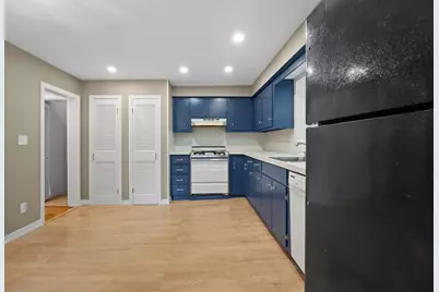 18 Standish Ave, Plymouth, MA 02360 - Photo 9