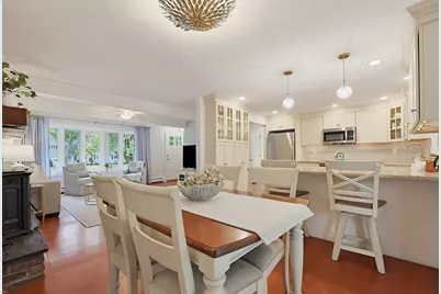 45 Surrey Dr, Mansfield, MA 02048 - Photo 3