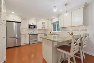 45 Surrey Dr, Mansfield, MA 02048 - Photo 5