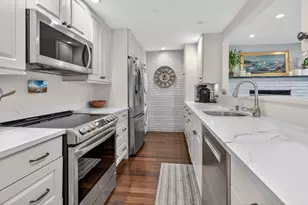 34 Hancock St, Boston, MA 02114 - Photo 5