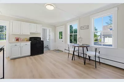 32 Church St, Sandwich, MA 02563 - Photo 25
