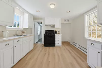32 Church St, Sandwich, MA 02563 - Photo 11