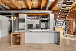 21 Wormwood St, Boston, MA 02210 - Photo 3