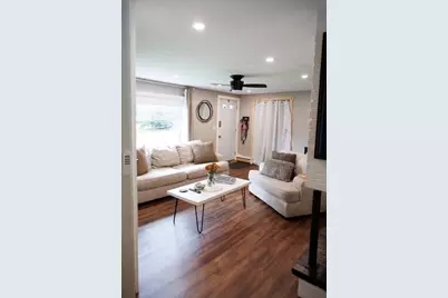 11 Price Rd, Peabody, MA 01960 - Photo 5