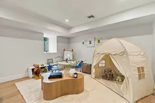 641 Chestnut Hill Ave, Brookline, MA 02445 - Photo 29