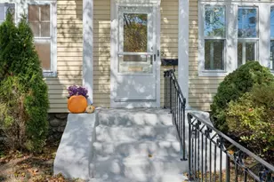 27 Pomona Rd, Worcester, MA 01602 - Photo 5