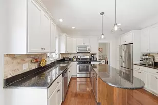 19 Brookmeadow Ln, Grafton, MA 01560 - Photo 7
