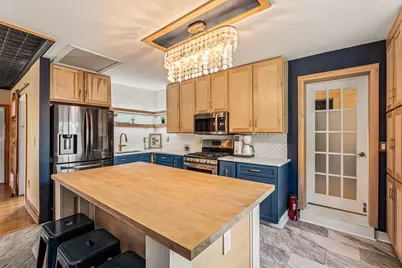 91 Currier St, Methuen, MA 01844 - Photo 11
