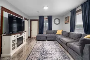 628 Cumberland Hill Rd, Woonsocket, RI 02895 - Photo 5
