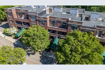 29 Mount Hood Rd #8, Boston, MA 02135 - Photo 1