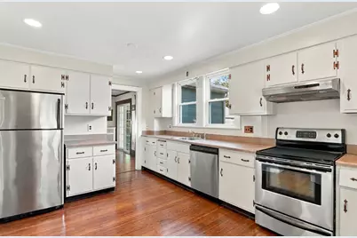 4 Henry Avenue, Woburn, MA 01801 - Photo 11