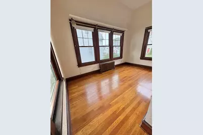 23 Keefe Avenue, Holyoke, MA 01040 - Photo 9