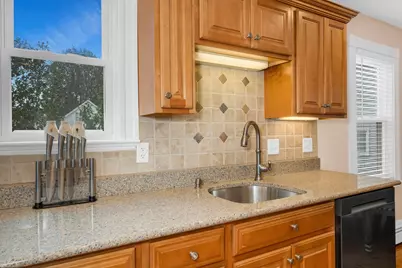 21 Kernwood Ave, Beverly, MA 01915 - Photo 9
