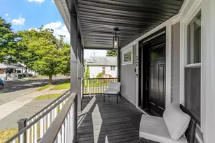 32 Coolidge Ave, Peabody, MA 01960 - Photo 3