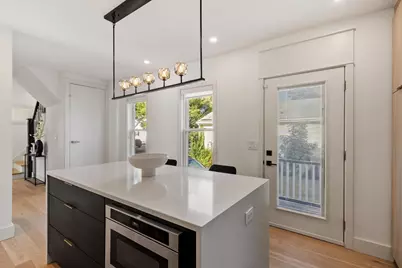 32 Coolidge Ave, Peabody, MA 01960 - Photo 11