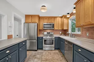 9 Dawn Dr, Chelmsford, MA 01824 - Photo 9