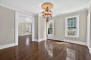 12 Crown St, Worcester, MA 01609 - Photo 9