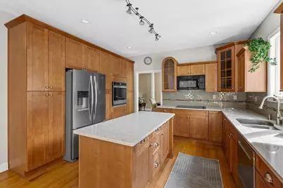 100 Eagle Rock Rd, Stoughton, MA 02072 - Photo 9