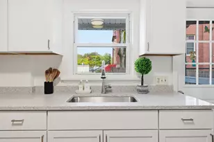 73 Jasper St, Springfield, MA 01109 - Photo 9