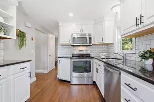 3 Palmer Hill Ave, Reading, MA 01867 - Photo 5