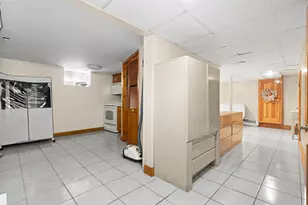 21 Buxton St, Peabody, MA 01960 - Photo 35