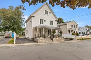 21 Buxton St, Peabody, MA 01960 - Photo 1