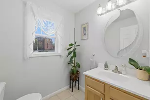 124 Locust St, Haverhill, MA 01830 - Photo 7