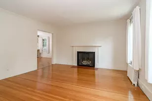 29 Cottage St, Wellesley, MA 02482 - Photo 3