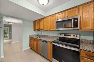 30 Patricia Dr, Stoughton, MA 02072 - Photo 7