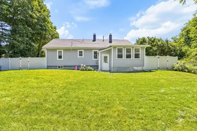 728 Pleasant St, Attleboro, MA 02703 - Photo 33