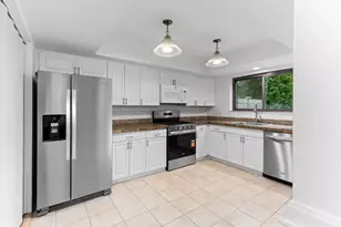 131 Greenbrook Dr, Stoughton, MA 02072 - Photo 17