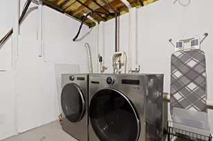 129 Scott St, Attleboro, MA 02703 - Photo 27