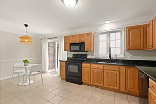 129 Scott St, Attleboro, MA 02703 - Photo 15
