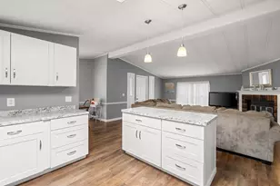 38 Victorian Way, West Bridgewater, MA 02379 - Photo 7