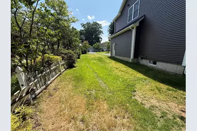 132 Barrington Rd, Longmeadow, MA 01106 - Photo 33