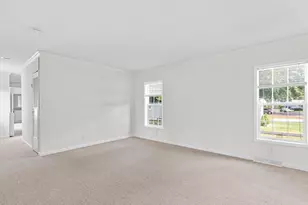 18 Candlelight Dr, Plymouth, MA 02360 - Photo 11