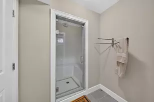 96 Neponset Ave, Boston, MA 02122 - Photo 23