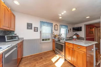 71 School St, Northborough, MA 01532 - Photo 7
